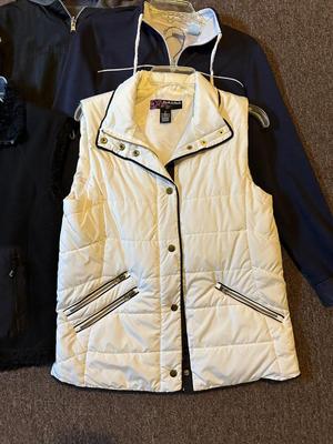 WOMENS VESTS AND JACKETS