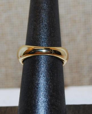 Size 5½ All Gold Tone Ring with Rounded Top (4.8g)