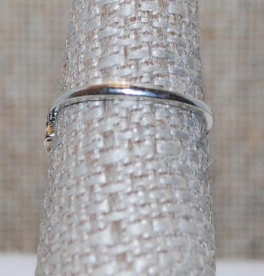 Size 7 All Silver Tone "Flying Heart" Ring (2.8g)