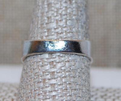 Size 9 All Silver Tone "Clubs" Ring (5.6g)