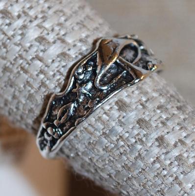 Size 8½ All Silver Tone "Mushroom" Ring (2.9g)