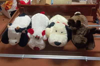 4 LARGE, VERY SOFT PLUSH ANIMALS APPROX 36
