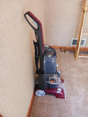 LIKE NEW HOOVER POWER SCRUB CARPET CLEANER