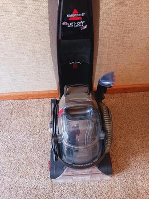 LIKE NEW BISSELL LIFT-OFF DEEP PET CARPET CLEANER WITH UPHOLSTERY ATTACHMENT