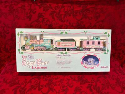 PRECIOUS MOMENTS - THE SUGAR TOWN EXPRESS - HOLIDAY TRAIN SET