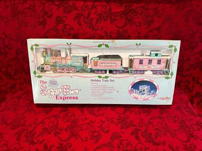 PRECIOUS MOMENTS - THE SUGAR TOWN EXPRESS - HOLIDAY TRAIN SET