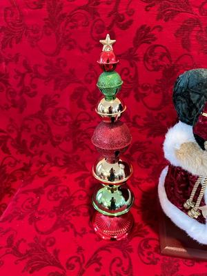GRANDEUR NOEL CHRISTMAS BEAR AND CHRISTMAS DECOR