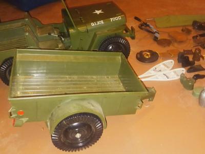 GI JOE ARMY JEEP 7000 WITH TRAILER AND GI JOE ACCESSORIES
