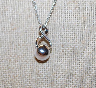 Faux White Pearl PENDANT (¾