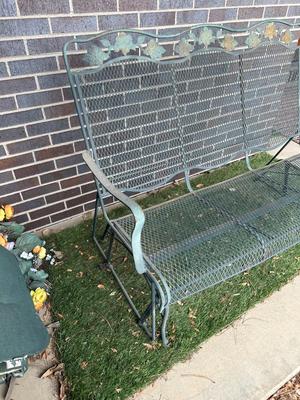 METAL PATIO GLIDER