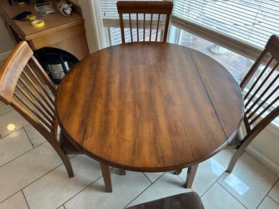 ROUND DRUM DROP LEAF TABLE WITH 4 SEAT CUSHIONED CHAIRS