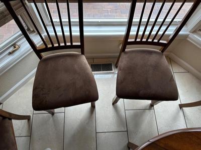 ROUND DRUM DROP LEAF TABLE WITH 4 SEAT CUSHIONED CHAIRS