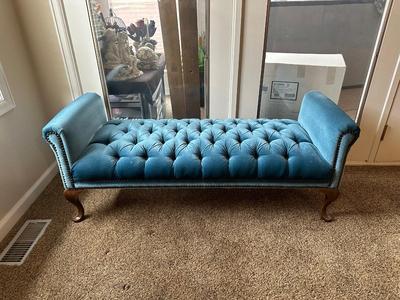 BEAUTIFUL BACKLESS ROLLED ARMED TUFTED BENCH