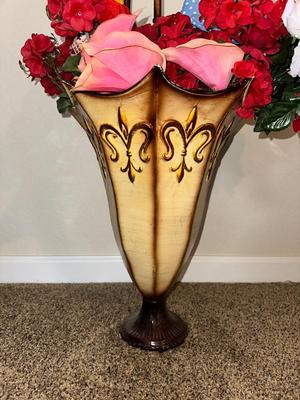 UMBRELLA SHAPED FLOWER VASE WITH FAUX FLOWERS