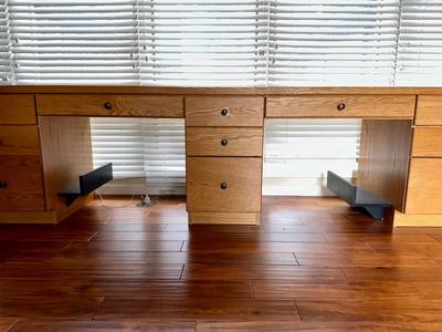 9 FOOT WOODEN DOUBLE DESK/WORKSTATION WITH 11 DRAWERS