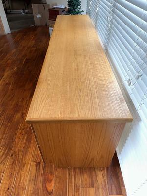 9 FOOT WOODEN DOUBLE DESK/WORKSTATION WITH 11 DRAWERS