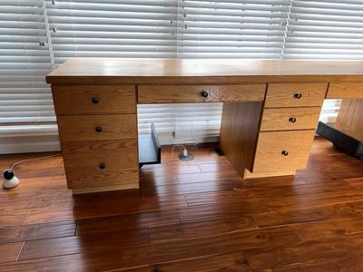 9 FOOT WOODEN DOUBLE DESK/WORKSTATION WITH 11 DRAWERS