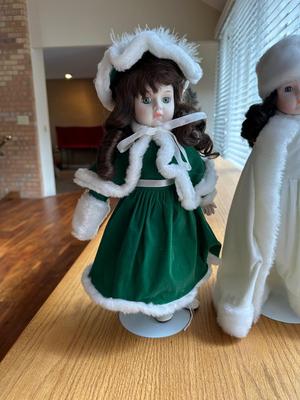 HOUSE OF LLOYD CHRISTMAS AROUND THE WORLD PORCELAIN DOLLS