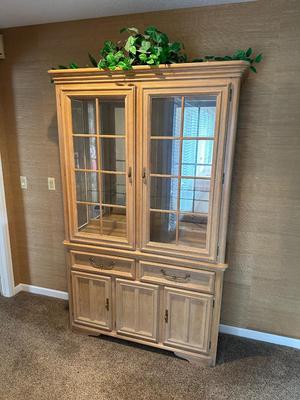 STANLEY FURNITURE LIGHTED CHINA CABINET