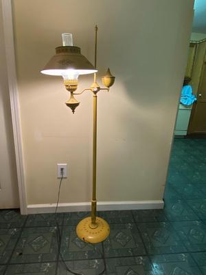 Vintage Harvest Gold Metal Tole Floor Lamp