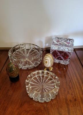 2 1970's CRYSTAL BLOCK ASHTRAYS, WATERFORD CRYSTAL BOX W/LID AND 2 MARBLE EGGS