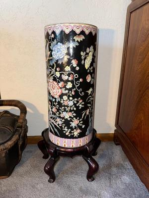 BAMBOO AND RATTAN CHEST WITH LID AND A PORCELAIN UMBRELLA STAND