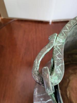 LARGE VINTAGE COPPER POT WITH BRASS HANDLE