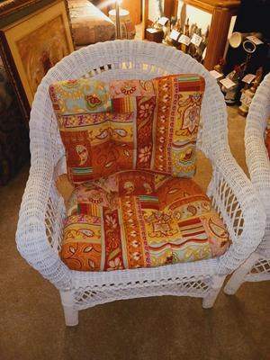 NEW W/TAG PIER 1 INDOOR WHITE WICKER CHAIR W/CUSHION