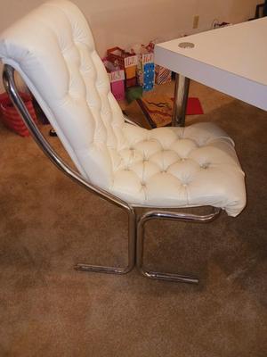 RETRO WHITE FORMICA & CHROME DINING TABLE W/1 LEAF & 2 TUFTED CHAIRS