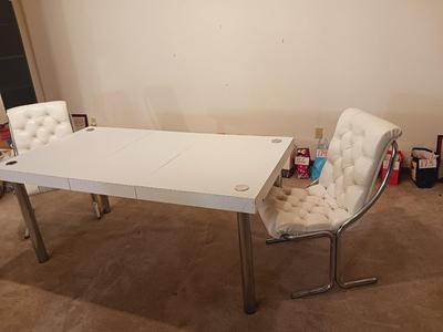 RETRO WHITE FORMICA & CHROME DINING TABLE W/1 LEAF & 2 TUFTED CHAIRS