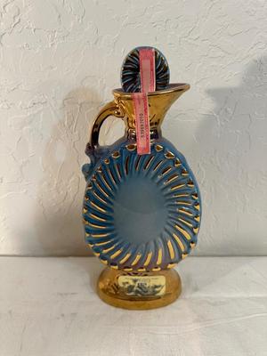 FULL JIM BEAM 1973 TULIP DECANTER FULL