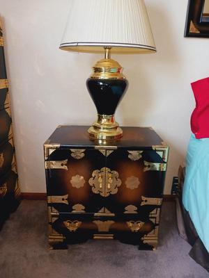 KOREAN TANSU-STYLE CHINOISERIE NIGHTSTAND W/BUTTERFLY HARDWARE AND LAMP