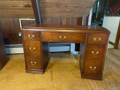 Mahogany 7 Drawer Desk