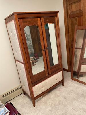 Wardrobe / Armoire with Mirror