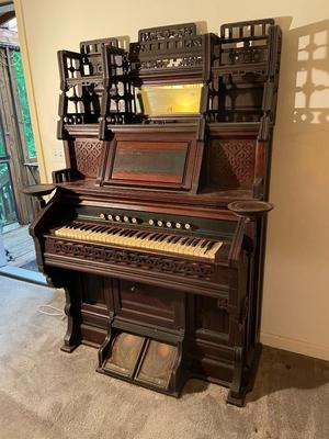 GORGEOUS Antique W.W. Kimball Reed Pump Pedal Organ