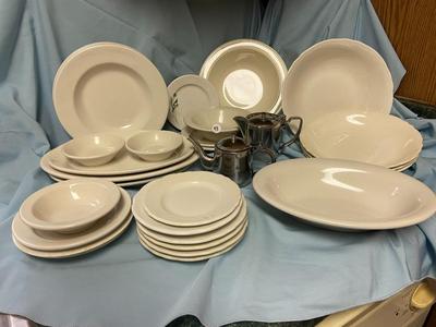 Homer Laughlin Dish Set and Syracuse Restaurant Ware