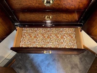 KOREAN TANSU-STYLE CHINOISERIE NARROW CHEST