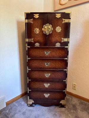 KOREAN TANSU-STYLE CHINOISERIE NARROW CHEST