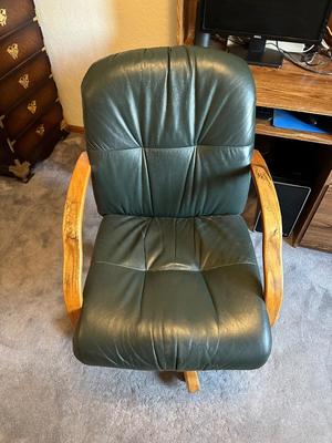 COMPUTER DESK W/HURCH AND ADJUSTABLE DESK CHAIR
