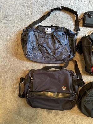 DUFFLE BAGS/TOTES