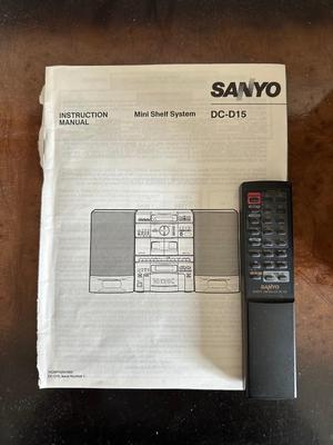 SANYO 10 DISC PLAYER, DUAL CASSETTE, AM/FM STEREO, EQUALIZER & A PAIR OF SPEAKERS W/REMOTE
