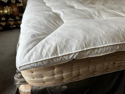 KING SIZE DOWN DUVET