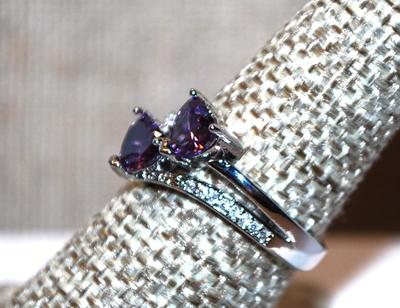 Size 8 Double Connected Purple Hearts Ring with Accent Stones Lines on a Silver Tone Band (3.3g)