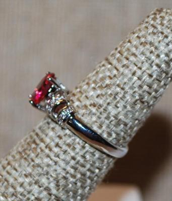 Size 6 Red/Pink Oval 4 Prong Stone Ring with Side Accents on a .925 Silver Band (2.1g)