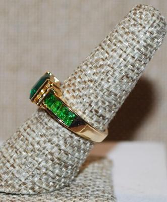 Size 7½ Beautiful Green Radiant Cut Center Stone Ring with Green & Clear Side Stones on a Marked .925 Gold Coated Sterling Silver Band...