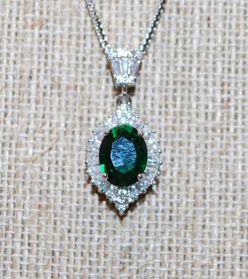 Oval Deep Green Stone PENDANT (1" x ¾") with Full Surrounds on a Silver Tone Necklace Chain 18" L