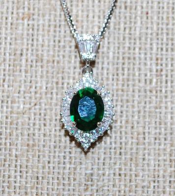 Oval Deep Green Stone PENDANT (1