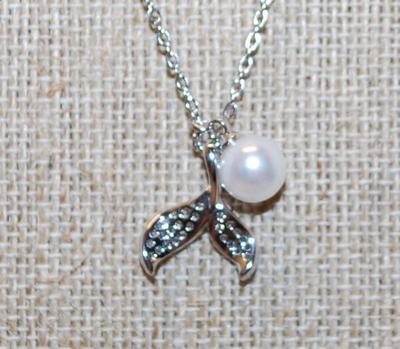 Faux "Pearl & Whale Tail" PENDANT on a Silver Tone Necklace Chain 17" L