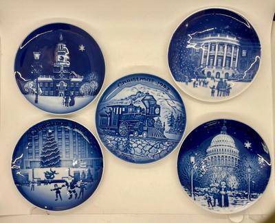 5 Collector Plates - Christmas in America