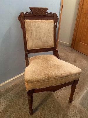 Vintage Eastlake-Styled Parlor Chair